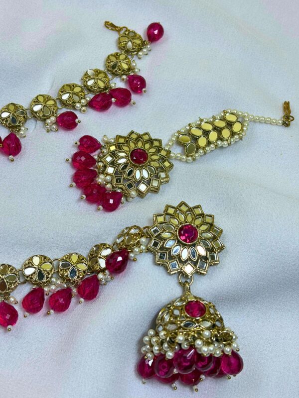 Ujjayani Kundan Pearl Jhumka Set