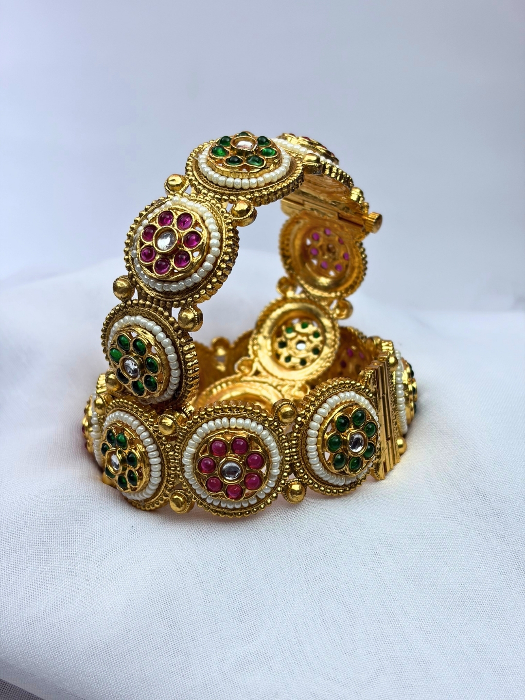 Rajwada Kundan Pearl Kada