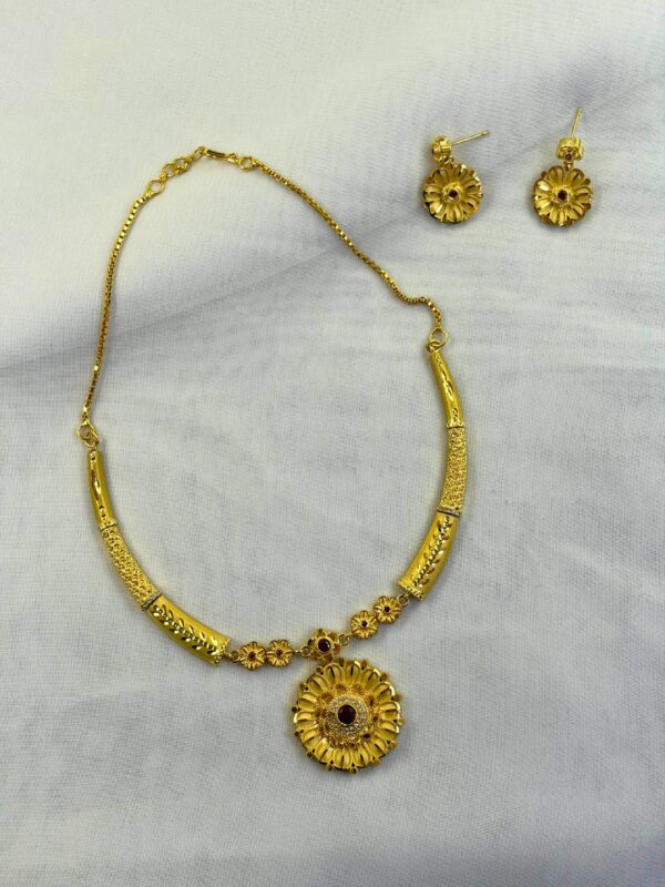 Gungun One Gram Short Necklace Set