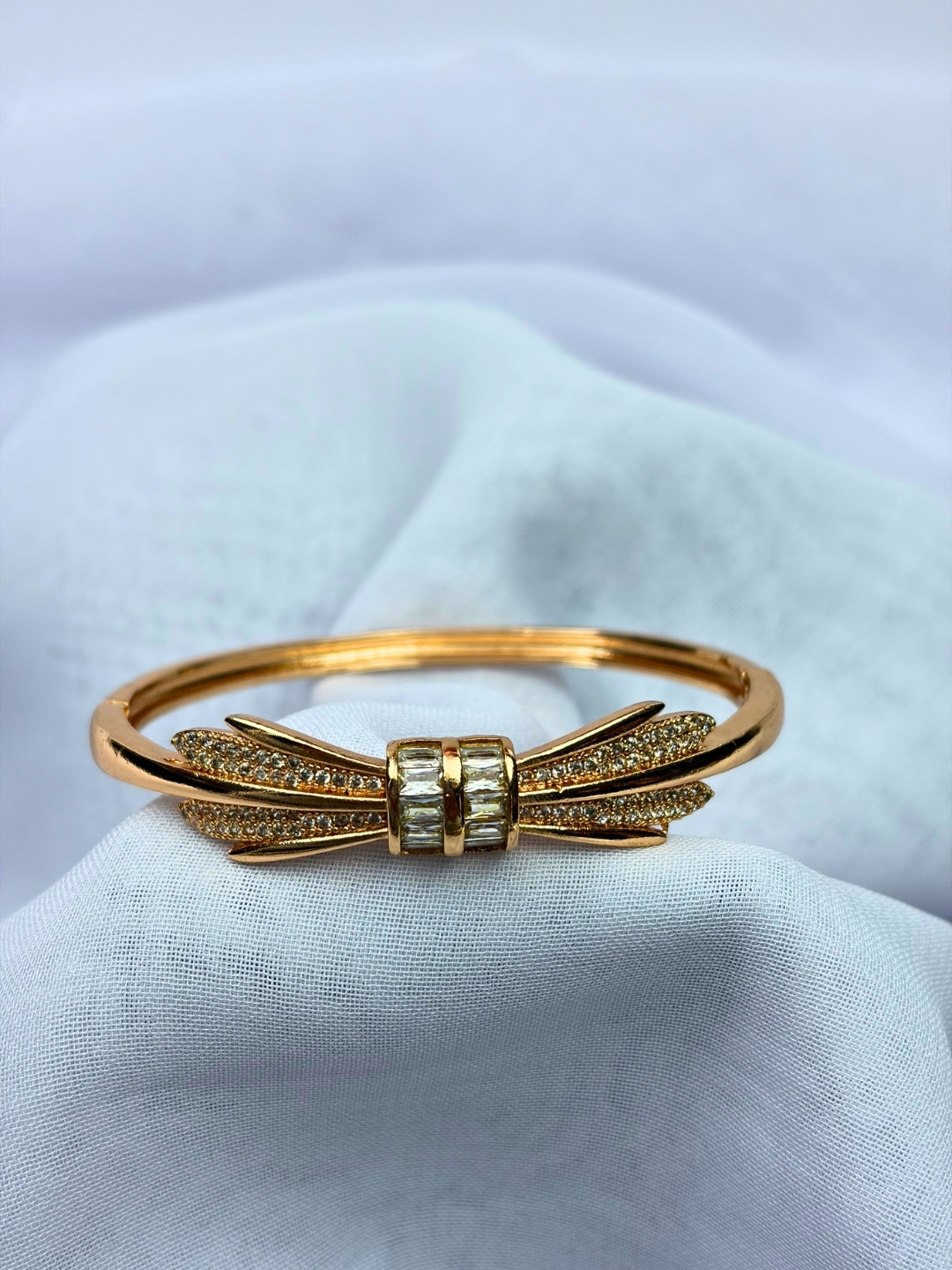 Soumya Micro Gold Crystal Leaf Adjustable Bracelet