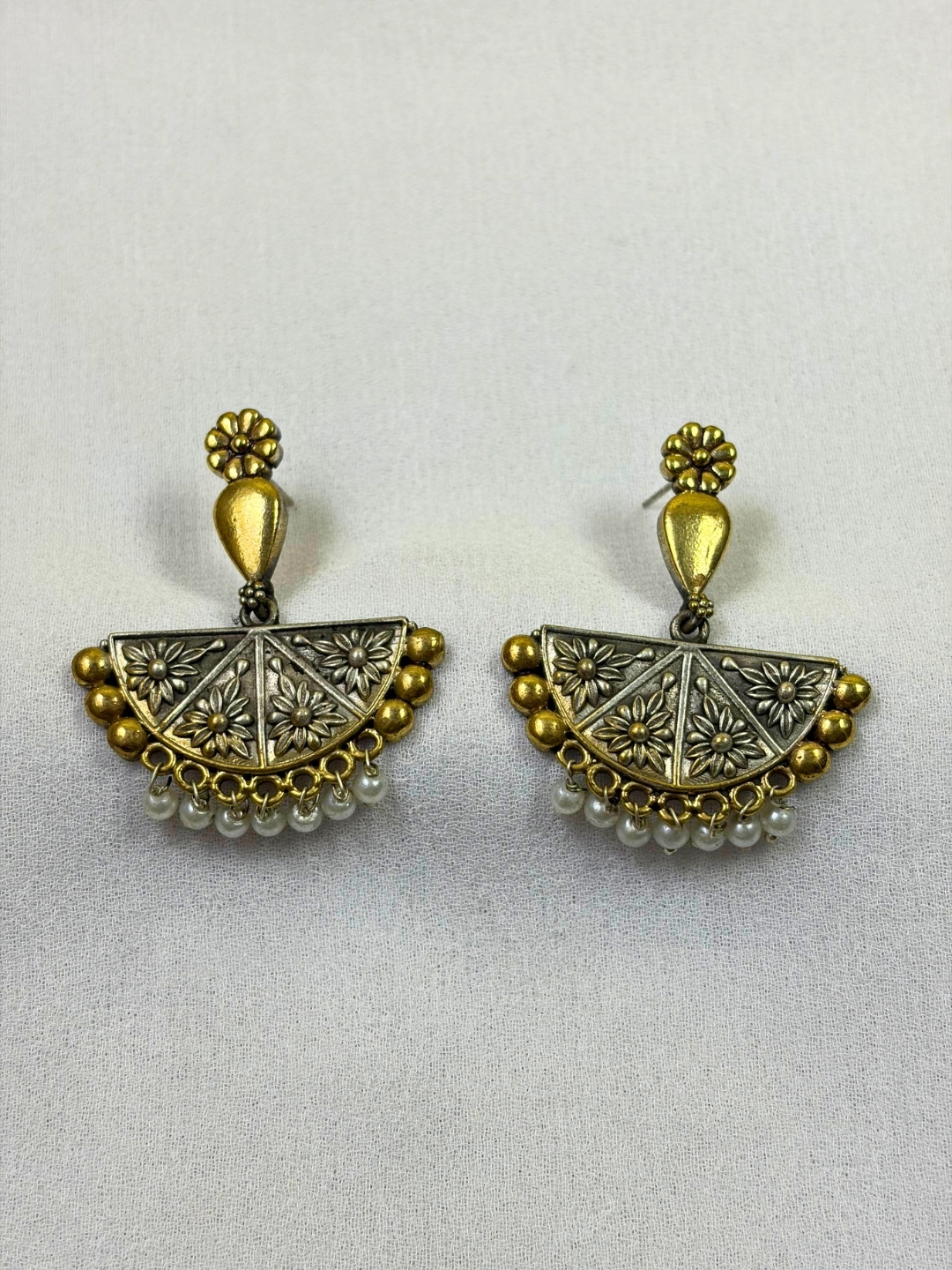 MorPankh Pearl Earrings