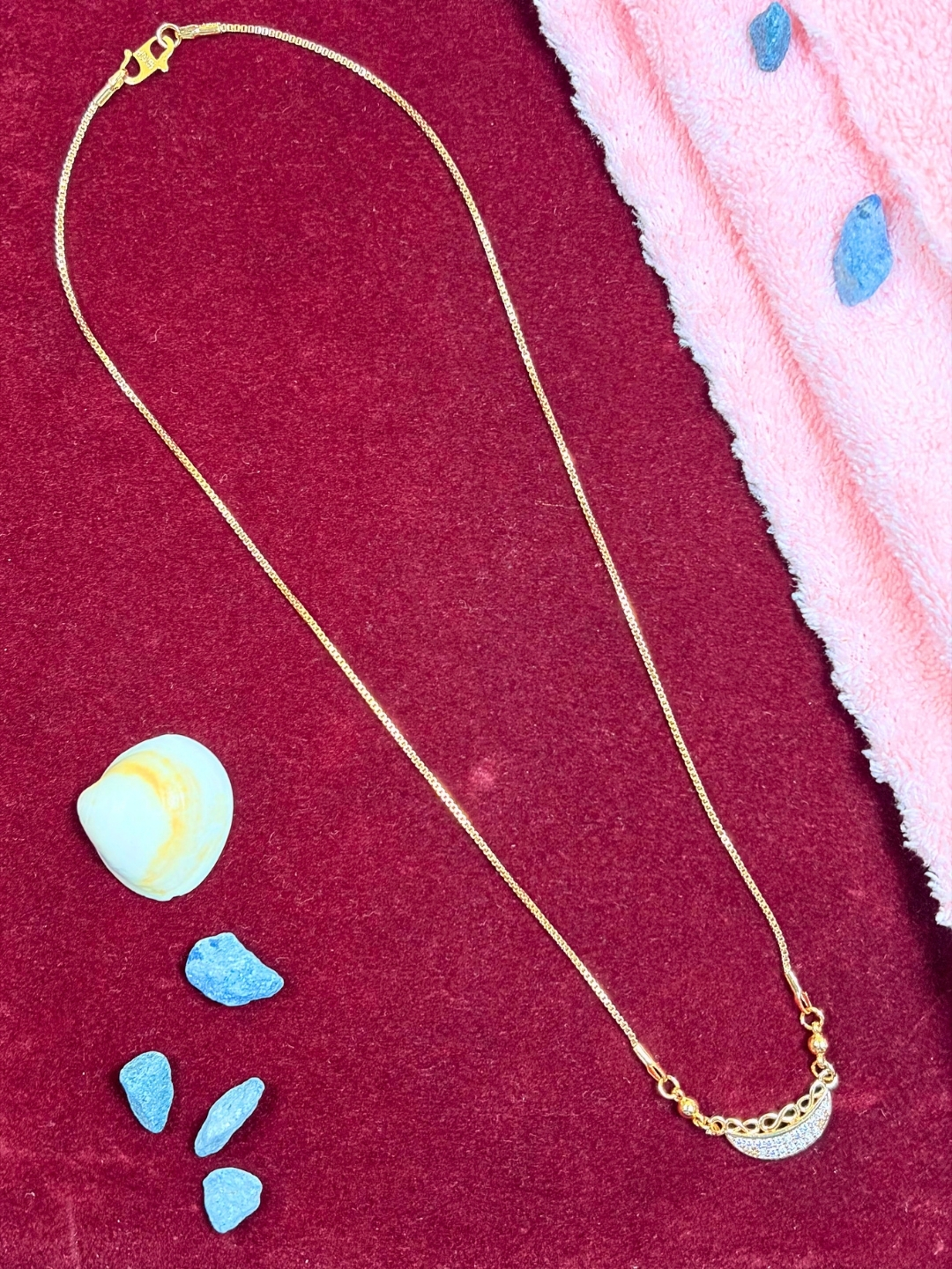 Rekha Pendant Chain Necklace