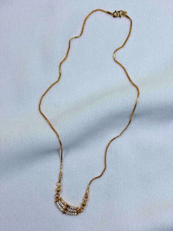 Jaya Pendant Chain Necklace