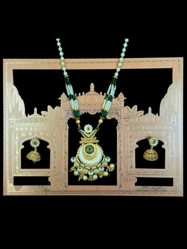 Sia Pearl Pendant Necklace Set
