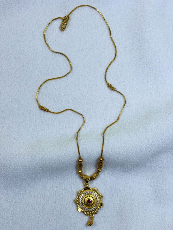 Manisha Pendant Chain Necklace