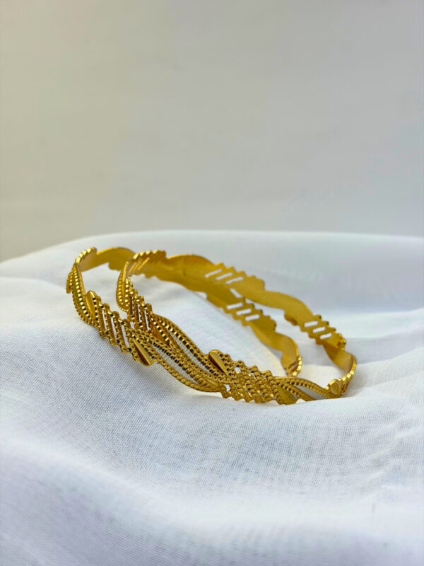 Tanirika Micro Gold Leaf Pattern Kada