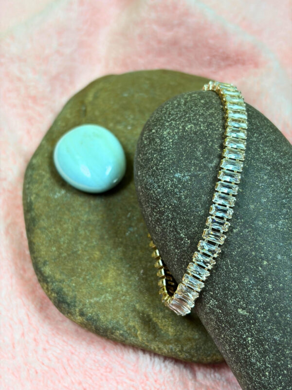 Lunaria Micro Gold Crystal Wave Bracelet