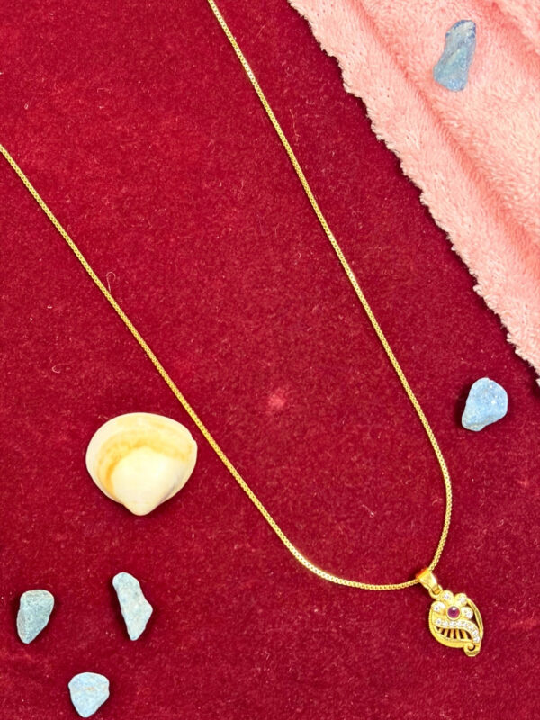 Sonali Pendant Chain Necklace