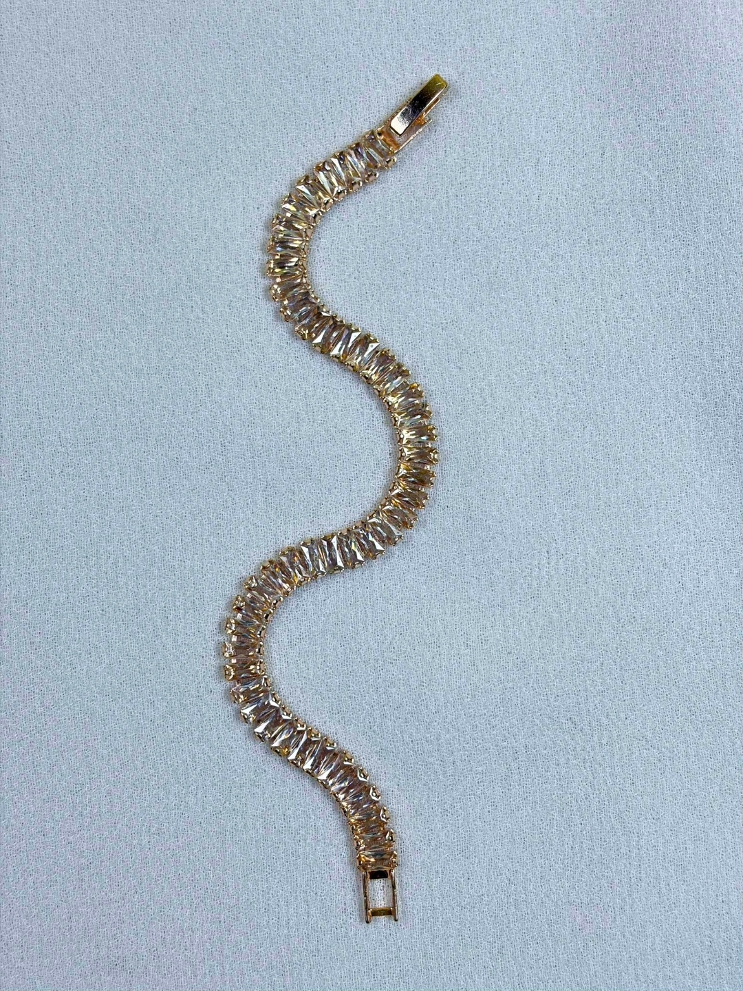 Lunaria Micro Gold Crystal Wave Bracelet