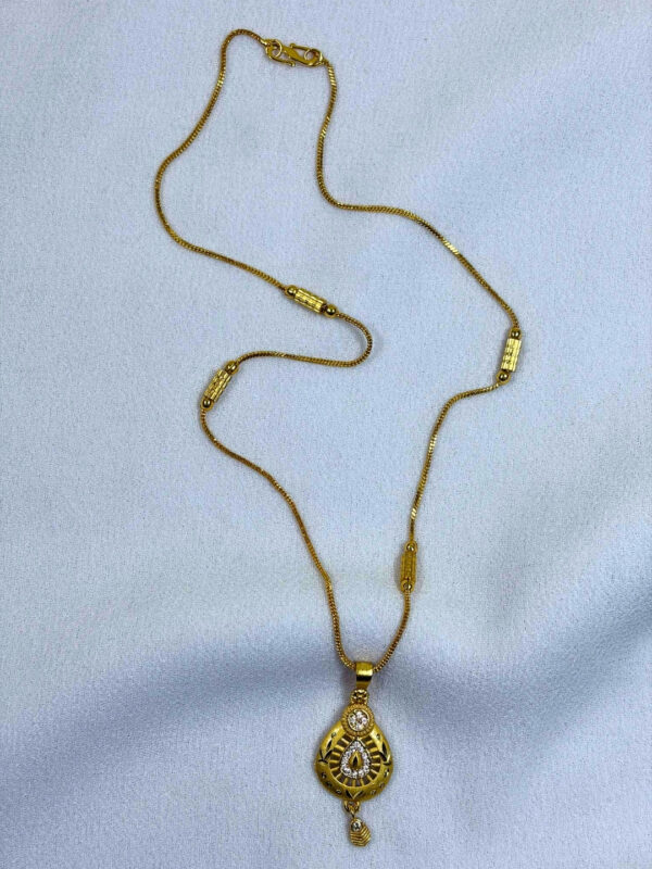 Aishwarya Pendant Chain Necklace