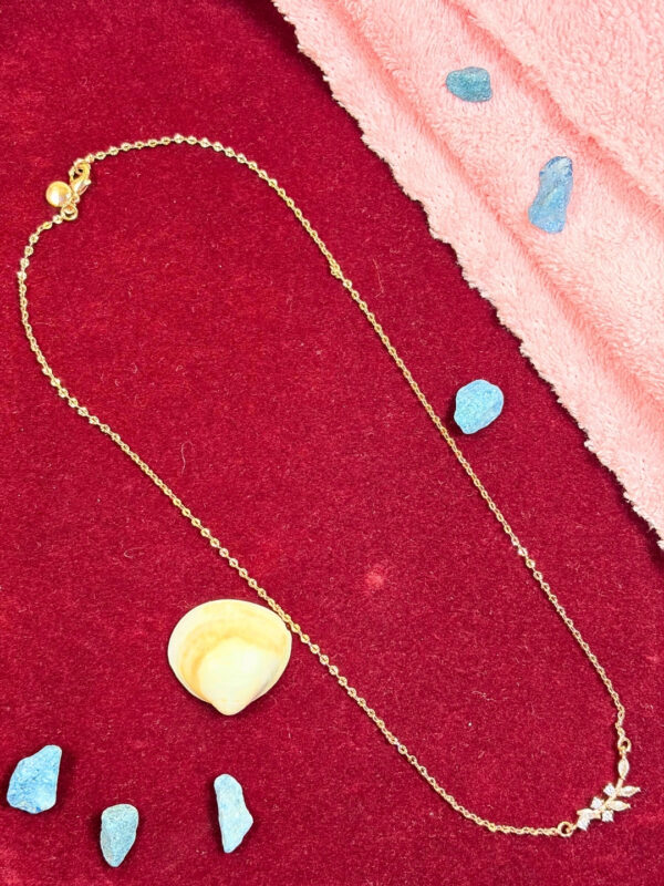 Kareena Pendant Chain Necklace