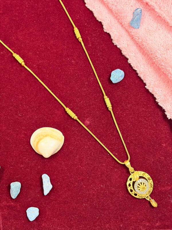 Priyanka Pendant Chain Necklace