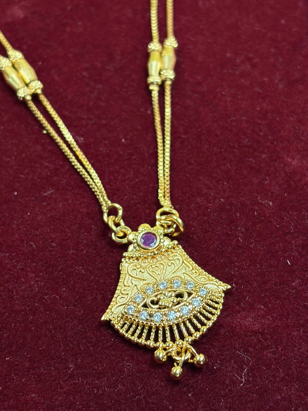 Dipika Pendant Chain Necklace