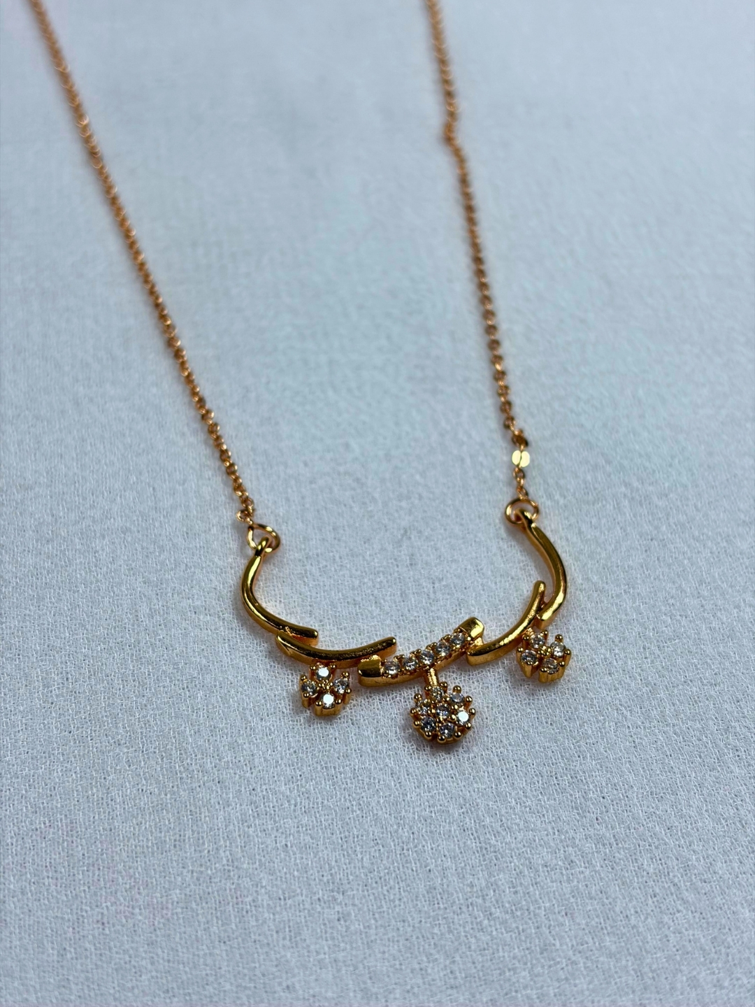 Alia Pendant Chain Necklace
