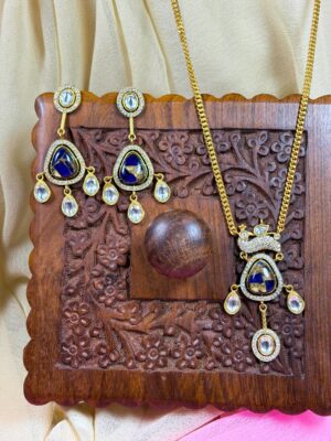 Sonam Pendant Chain Necklace Set