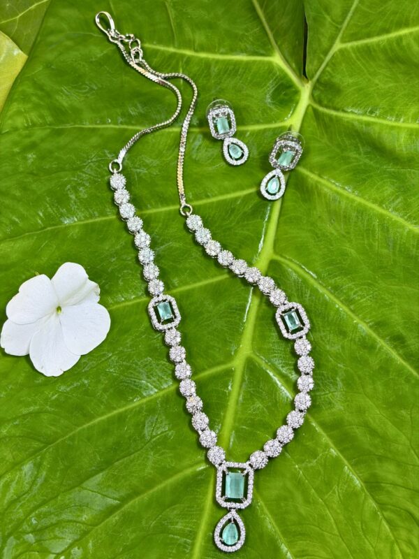 Padmavat Emerald Crystal Necklace Set