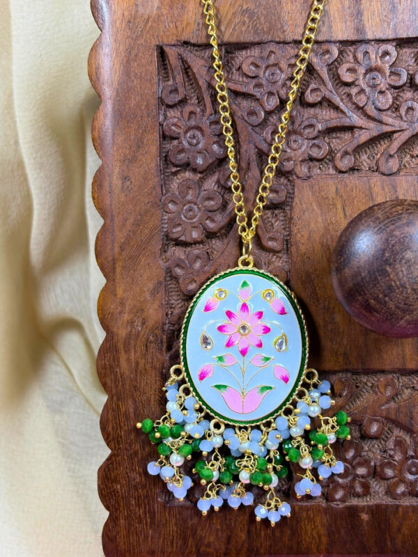 Kusumlata Pendant Chain Necklace