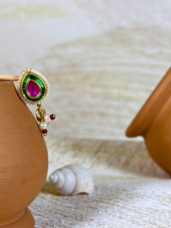 Gunjan Kundan Nose Ring | Nath