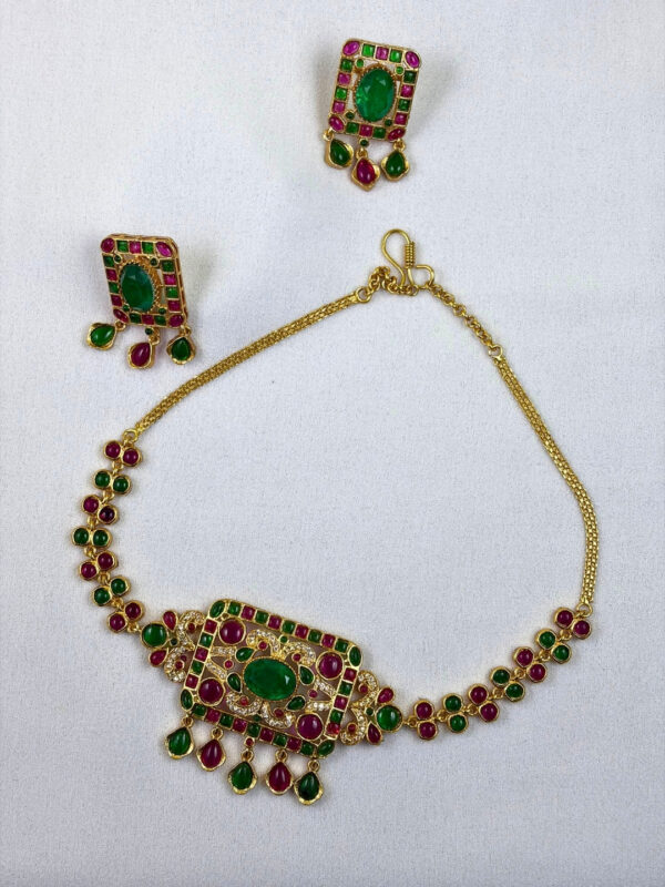Amrita Rajasi Choker Necklace Set