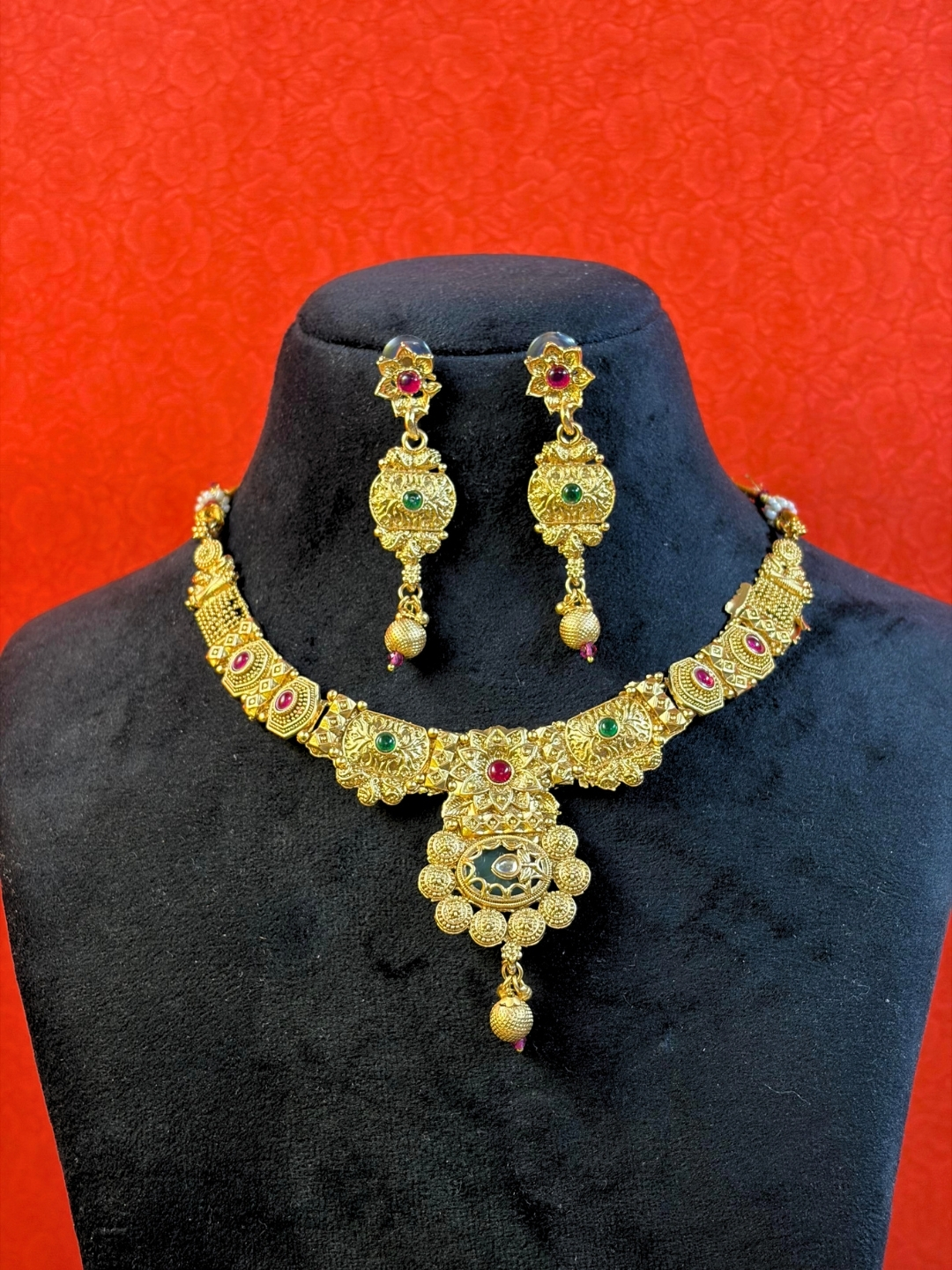 Soundrya Gold Plated Choker Necklace Set