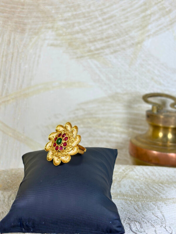 Surajmukhi Statement Ring