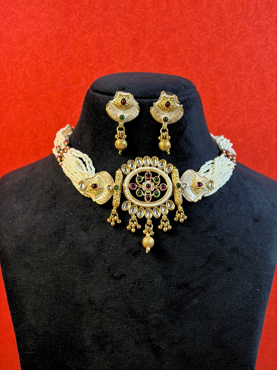Bhumi Pearl Choker Necklace Set